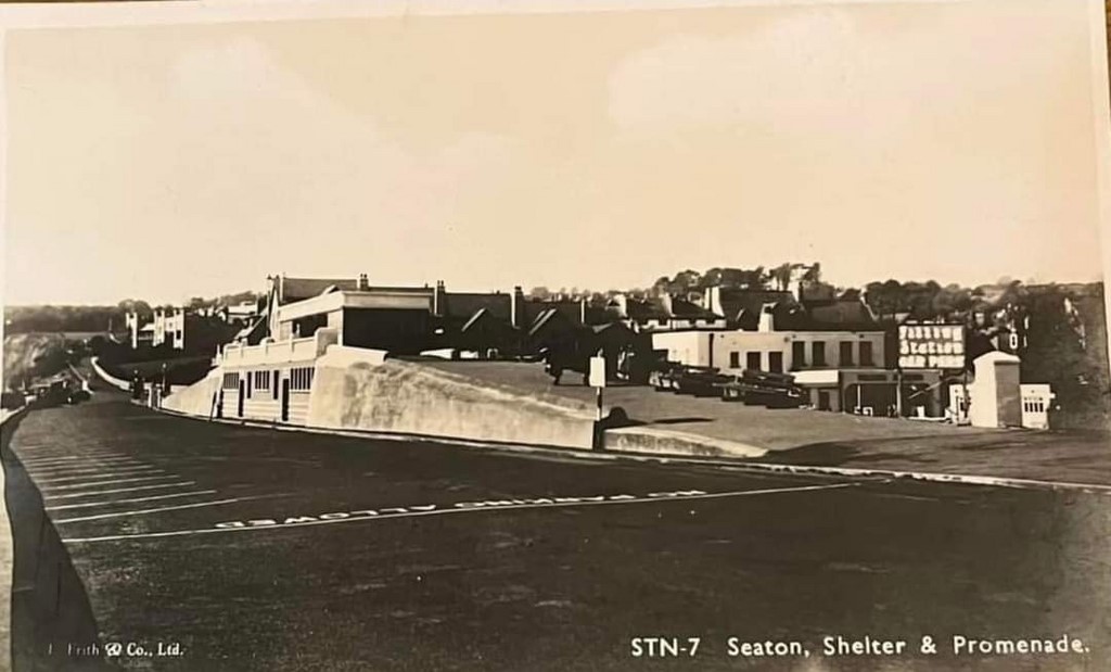 Seaton Shelter And Promenade