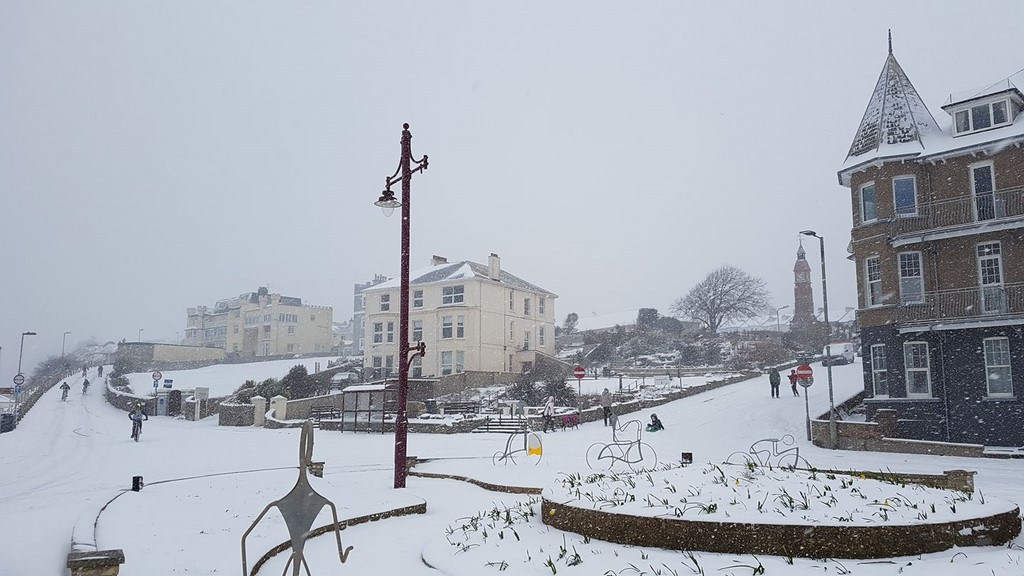 Snow In Seaton 3